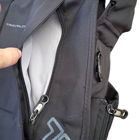 Travelon ~ Black Crossbody Bag ~ all around zipped closure ~ lots of pockets - Picture 12 of 14